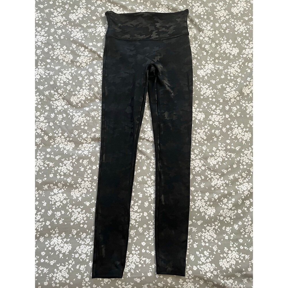 SPANX Faux Leather Camo Leggings Black High Waisted Shaping Style 20185R Size S